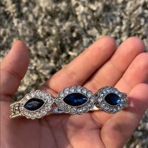 Costume jewelry bracelet